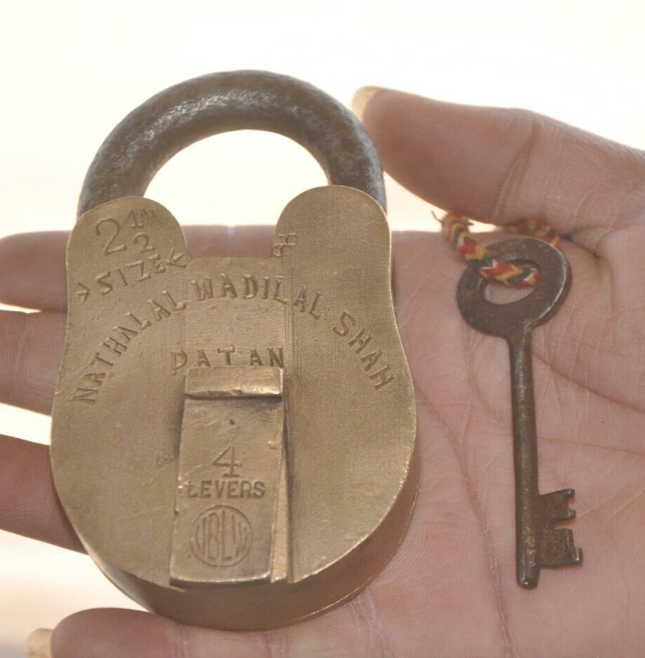 Vintage Brass Fine Quality Handcrafted 4 Levers Solid Padlock