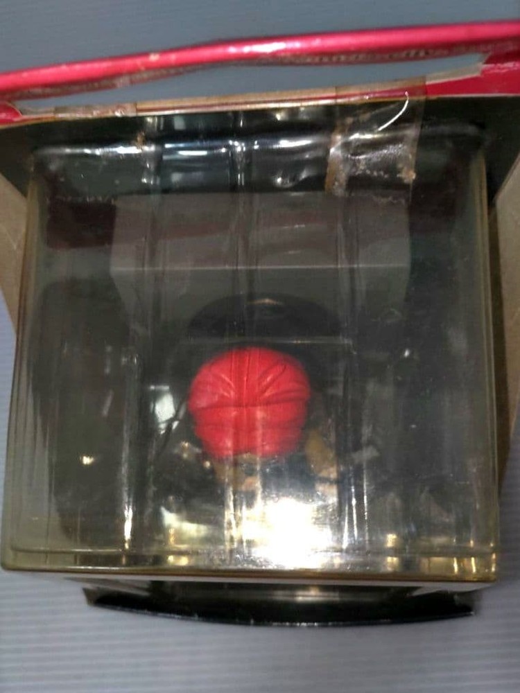 hide speaker & figure unopened item