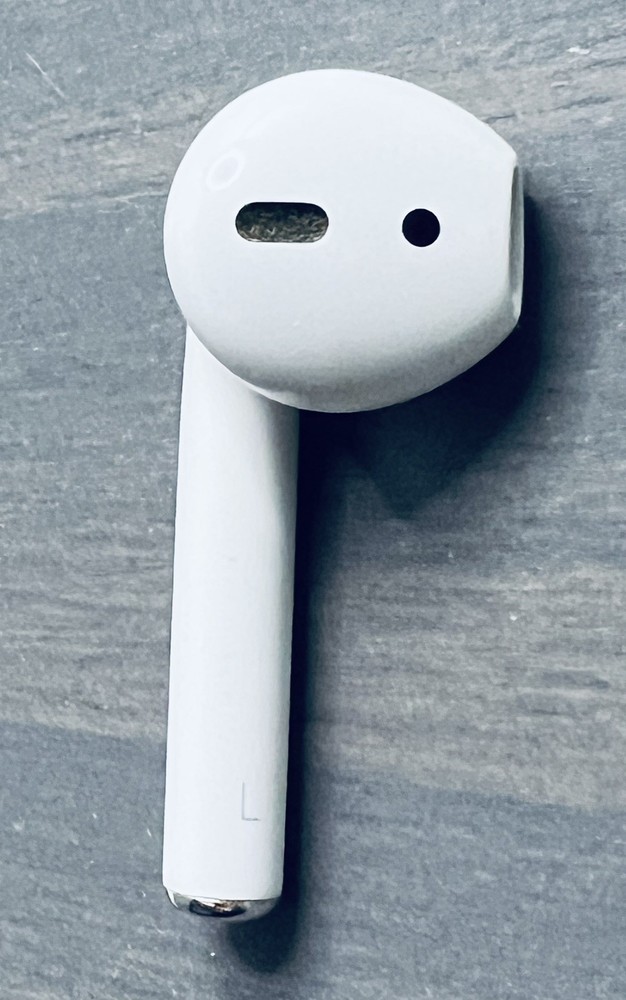 Apple AirPods 1st Gen Model: A1602