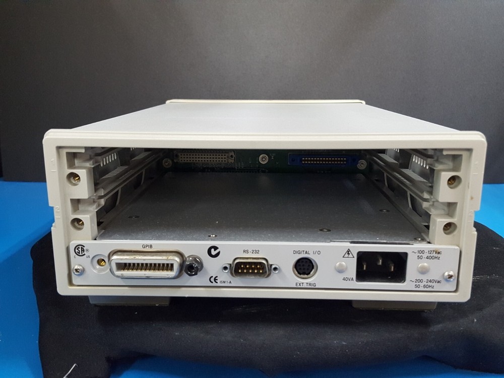 Agilent 3499B: Switch / Control System Main Frame (0477)