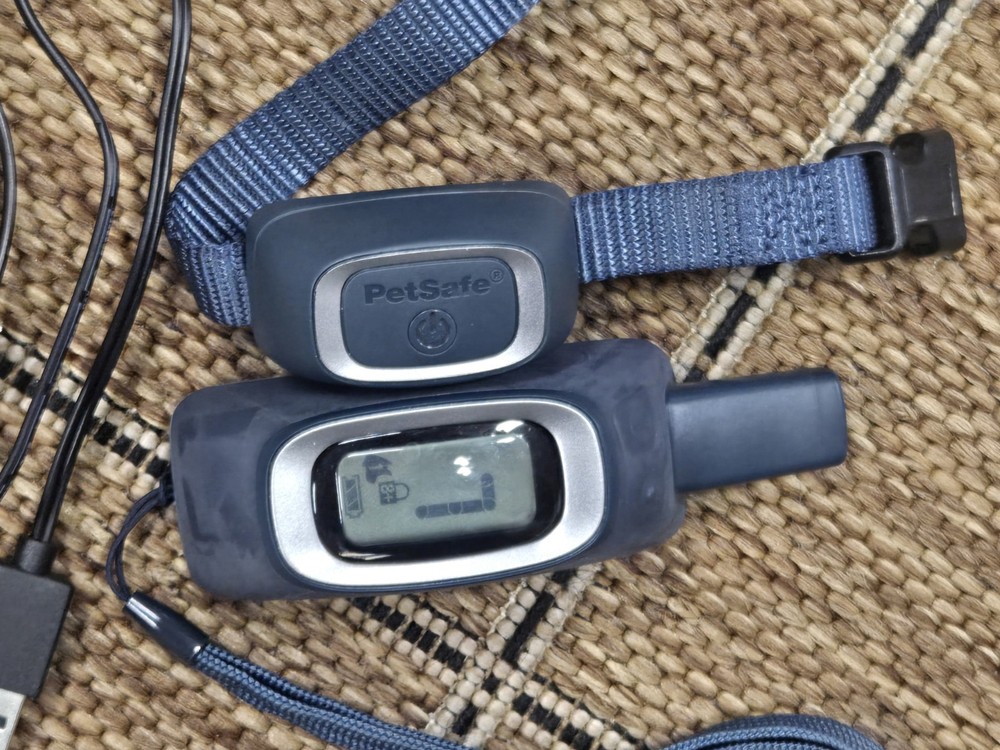 Petsafe RFA-571 Remote Control RFA-572 Controller Collar With Charge Cable
