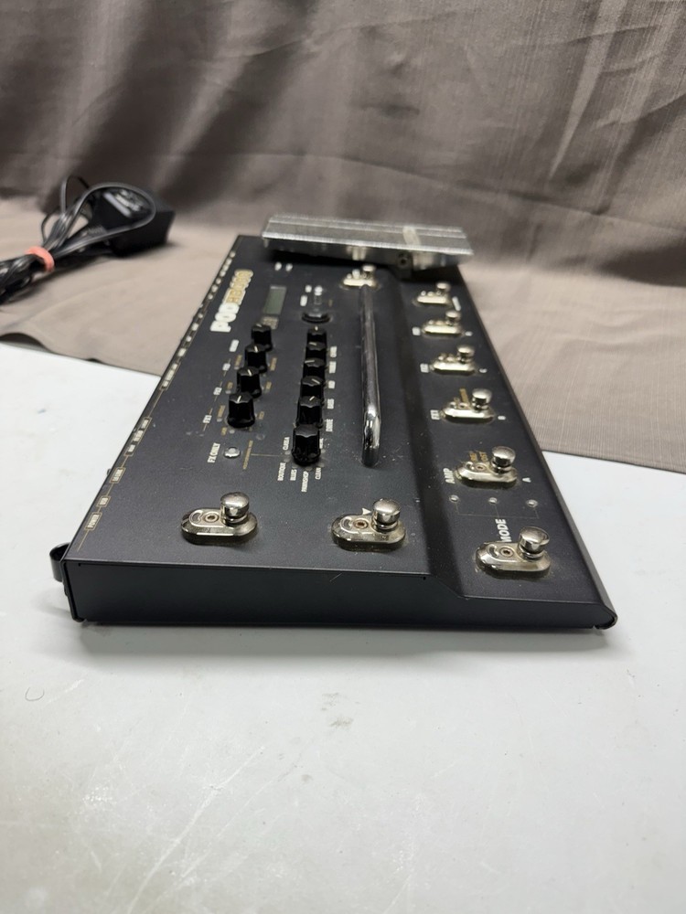 LINE6 POD HD400 Multi-Effects Processor (USED)
