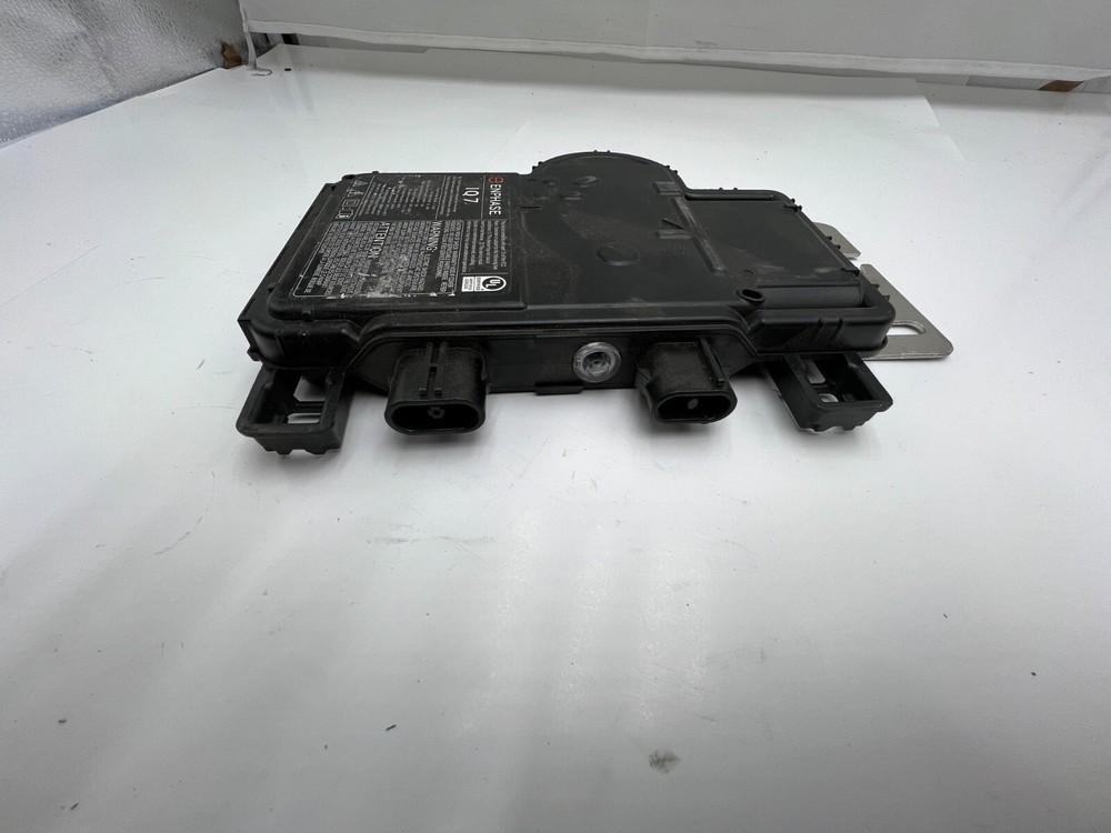 Enphase IQ7 Grid Support Interactive Microinverter 16-48V DC * BROKEN*