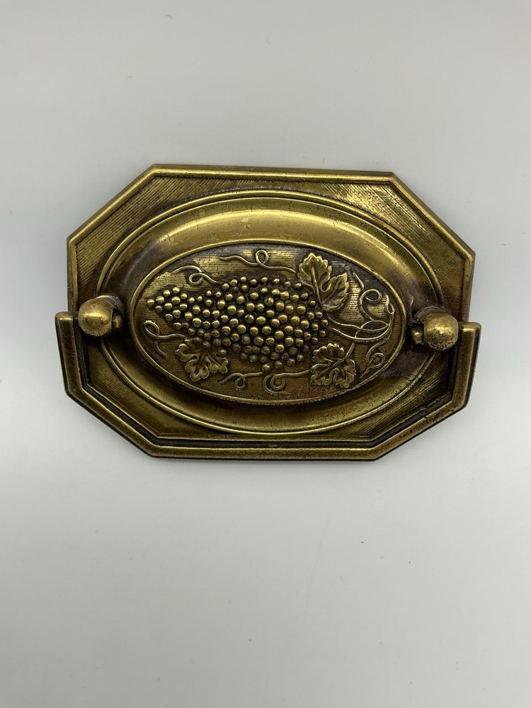 Hepplewhite Octagon Brass Single Drawer Pull Grapes & Vine/Leaves Design A 252