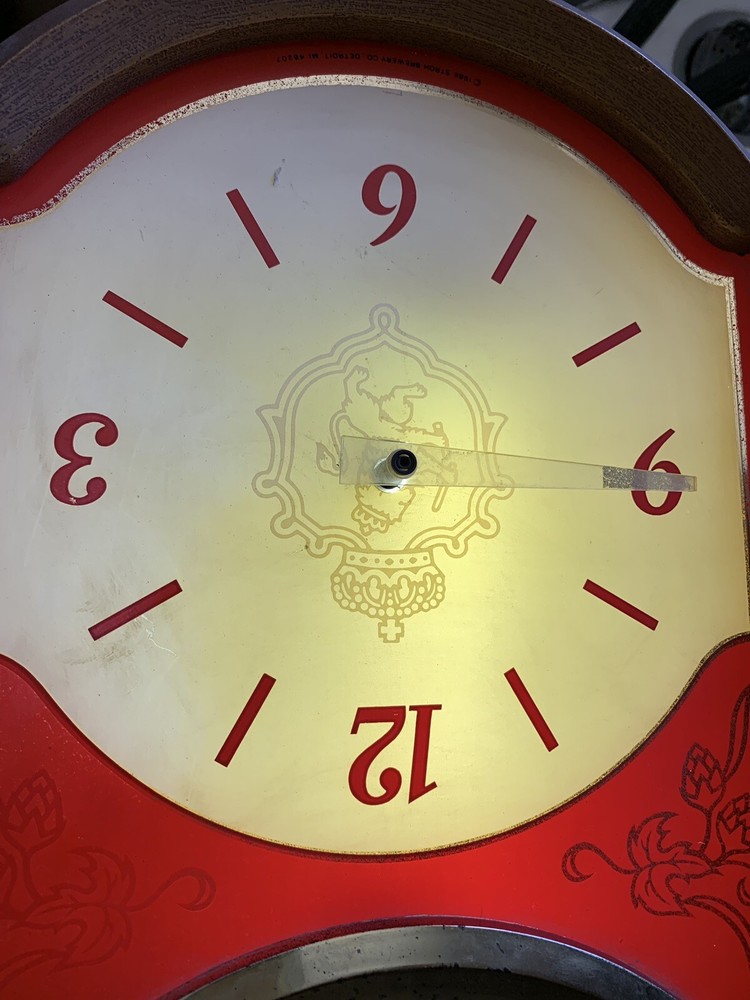 VINTAGE STROH'S ELECTRIC LIGHTED WALL CLOCK,