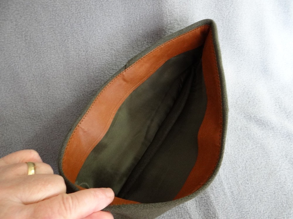 WWII US Marine Corps Officers Overseas Cap with Pin Back Captain Bar, USMC