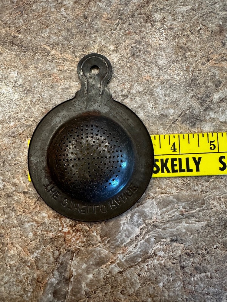 Tin Adv. Egg Separator/Tea Strainer metal antique kitchen THE OTHELLO RANGE