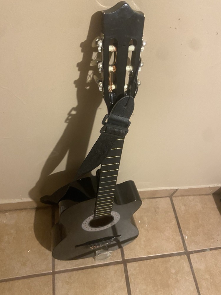 Acoustic Guitar ￼