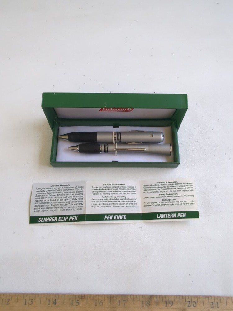 Vtg Coleman Lantern pen Knife light flashlight