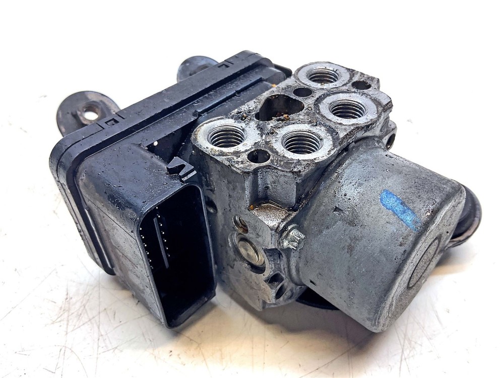 2022 Triumph Trident 660 ABS Pump - T2022849