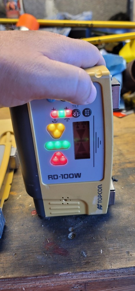 Topcon RD-100W Wireless Magnetic Mount Remote Laser Receiver Display