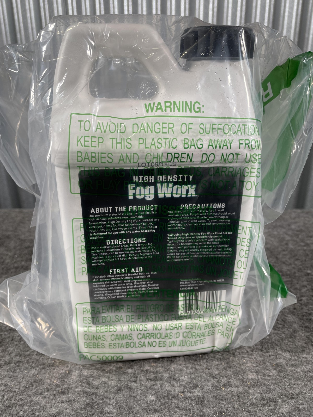 Fog Worx High Density Liquid Fog Fluid 1/2 Gallon Water Based for Fog Machines