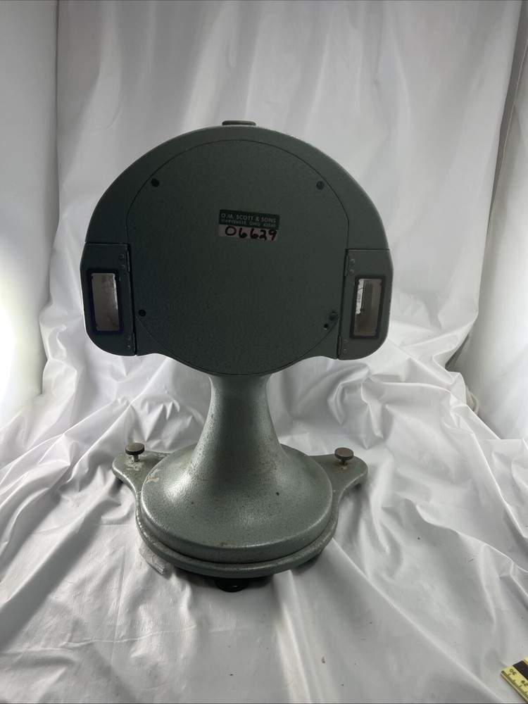 Vintage August Sauter Scale