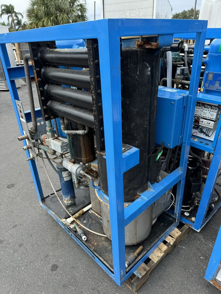 Vogt Ice Maker Machine Model 4000, High Capacity Ice Machine,Working When Pulled