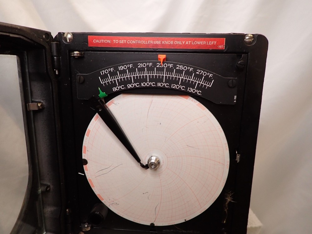 United Electric Type 652 Temperature Recorder/Controller Model 13138