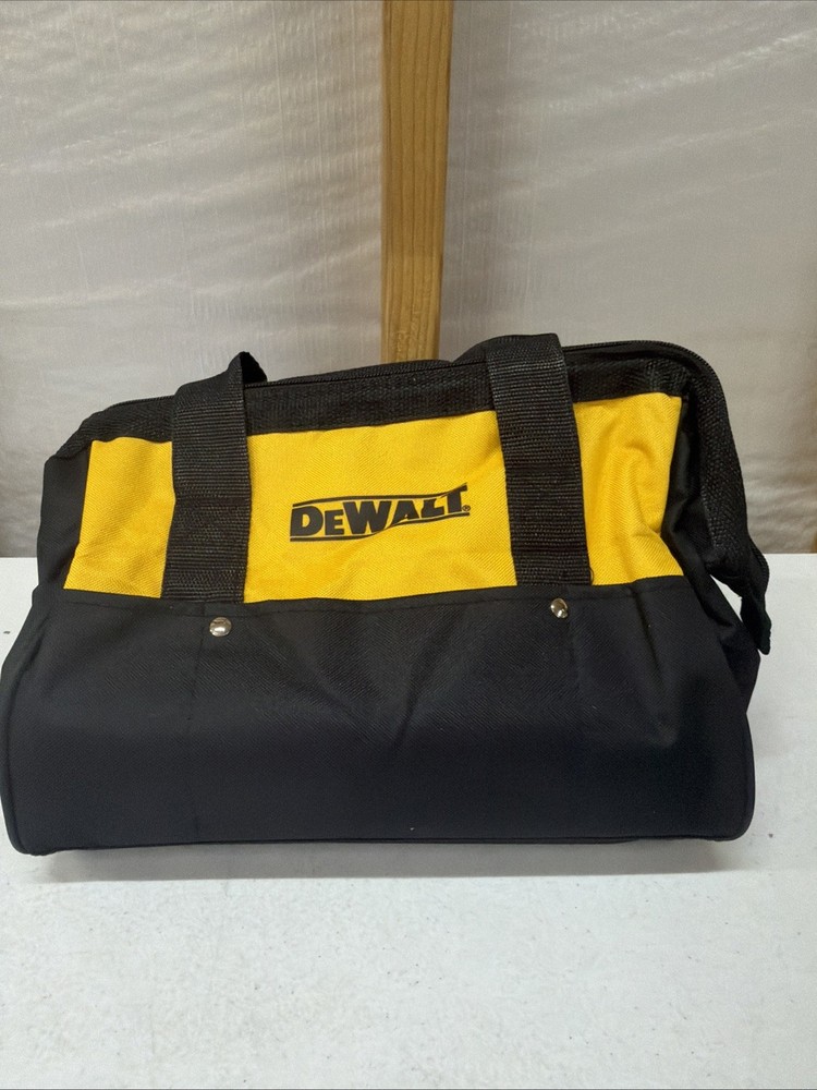 DeWalt DCE158D1 20V MAX Brushless Cordless Wire Mesh Cable Tray Cutter