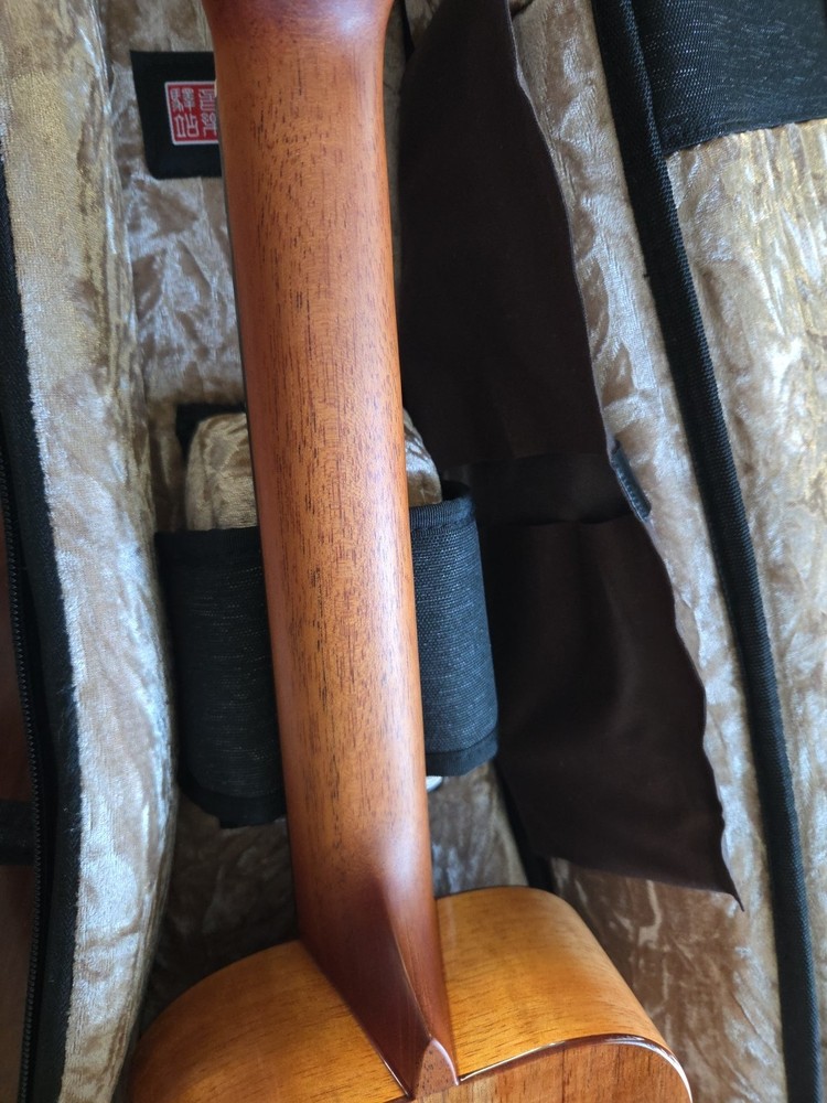 Kanile'a KSR T Tenor Ukulele Solid Koa Gloss with Case