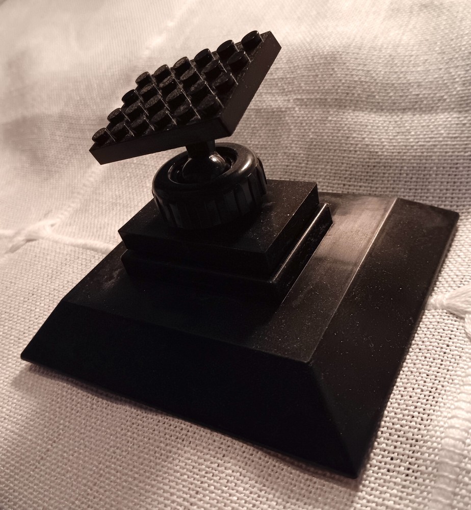 One Brickmaster Displays Infinity Angle Building Block Display Stand