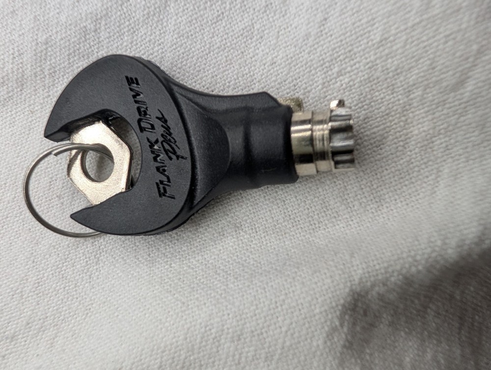 Snap-On Toolbox Key K520 OEM Replacement Key Flank Drive Keyring