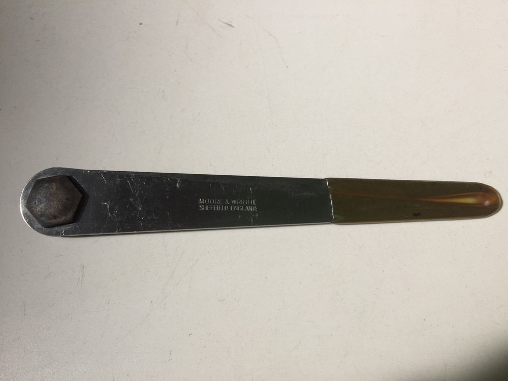 Inside Firm Joint Caliper. 330/5 Moore & Wright