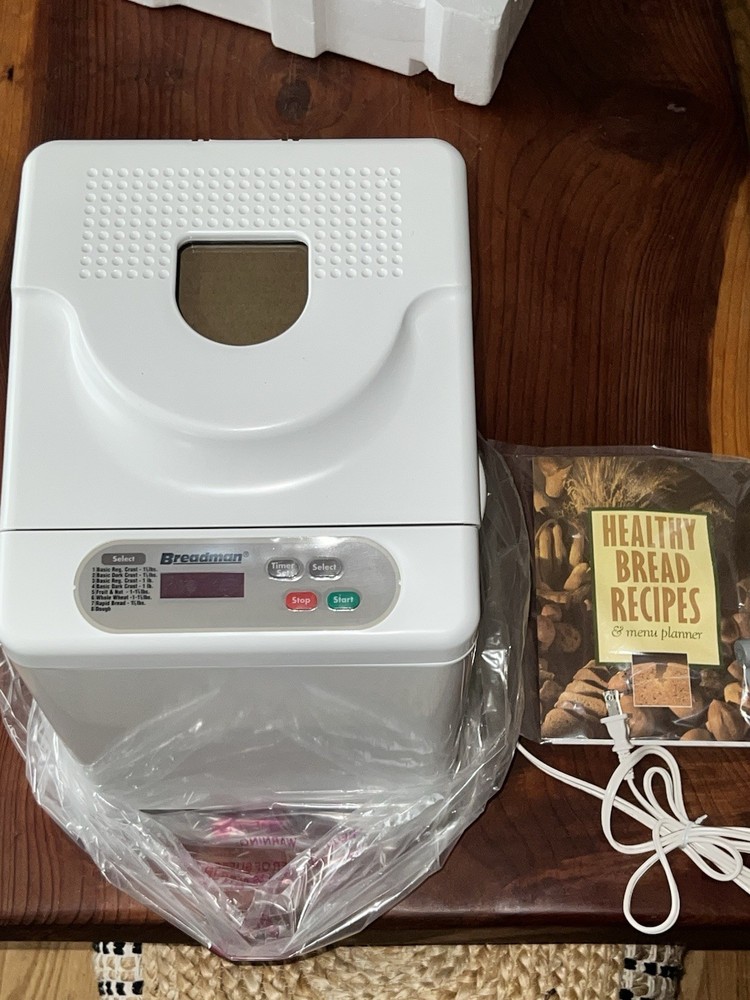 Breadman Automatic Bread Maker Model TR441 Brand New Open Box