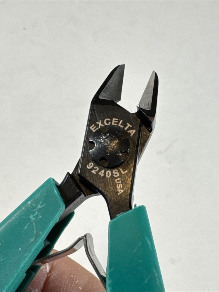 EXCELTA 9240SL Cutters, Medium Oval Head, Semi Flush, Black Oxide Coated