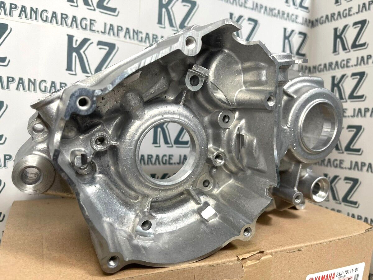 Yamaha Genuine BLASTER YFS200 ENGINE CASES CRANKCASE 2XJ-15111-01-00 NEW