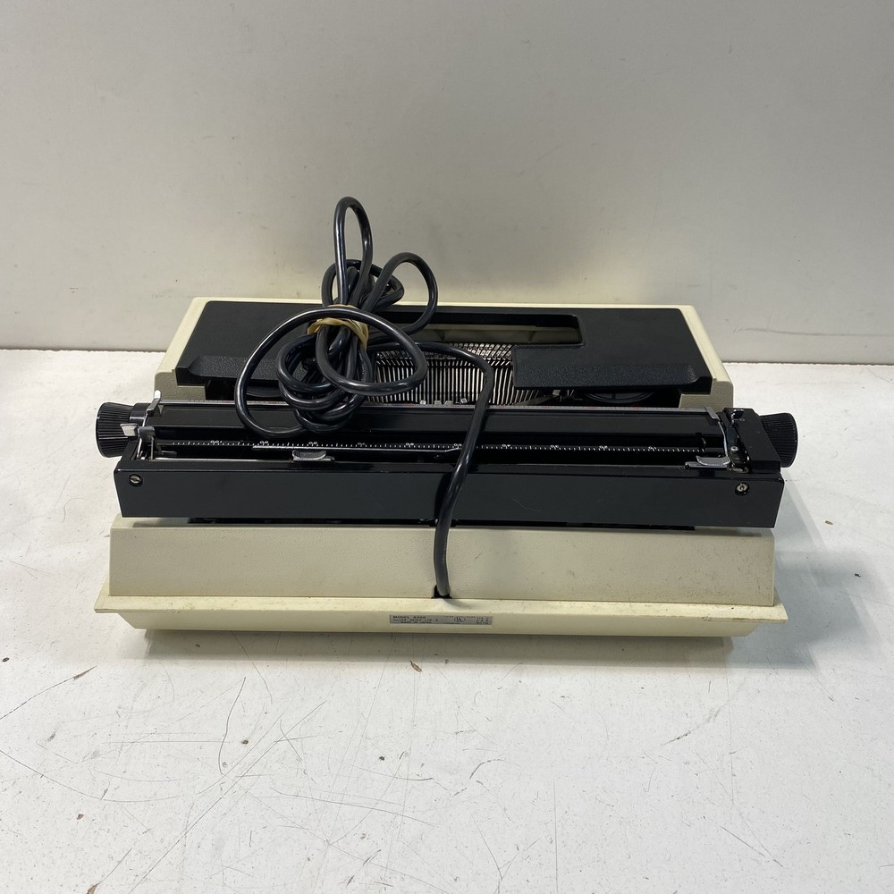 Silver Seiko American 8610 Beige Typewriter