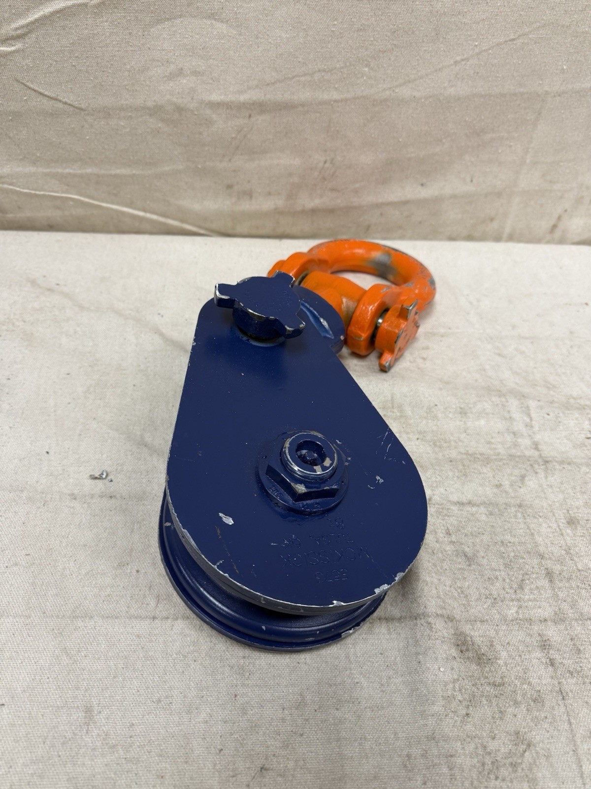 CROSBY 109126 Snatch Block Pulley W/ Shackle, 16,000 LB Working Load Limit