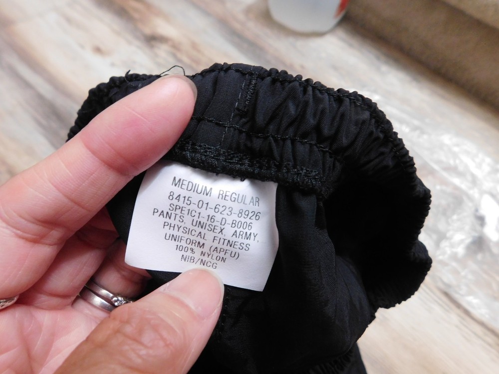 US ARMY APFU PANTS SIZE MEDIUM - REGULAR NEW