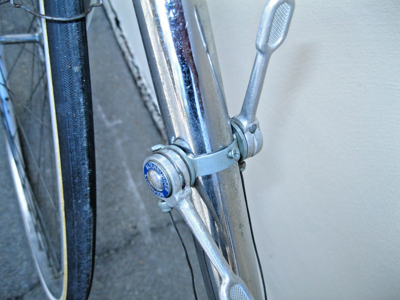 Rare Vintage 1960/Tack ,Road Race bicycle Uncommon parts, Display or ride. 54/55