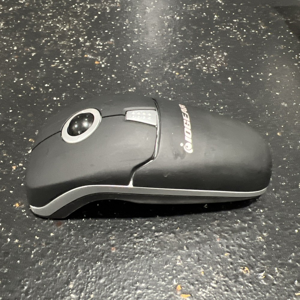 IOGEAR Phaser 3-1 Presenter/Mouse/Laser Pointer GME-422RW6