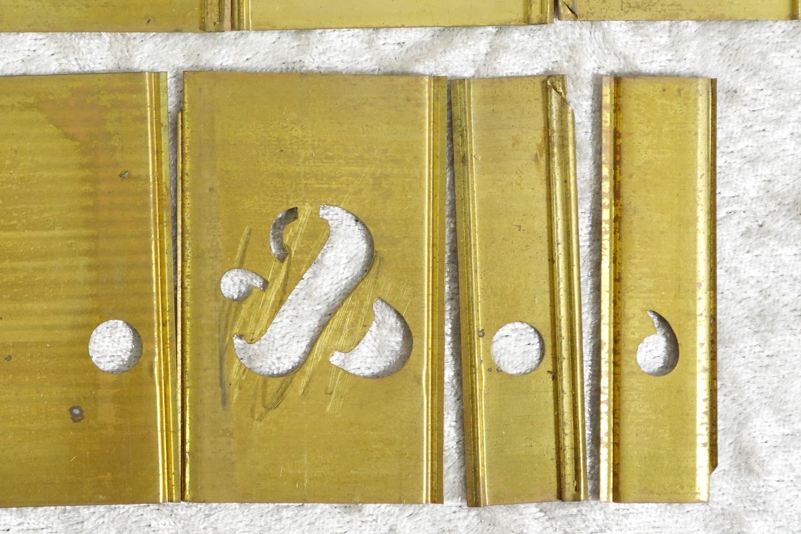 Reese's Brass Interlocking Adjustable Stencils 1" A-Z Letters Spacers & Symbols