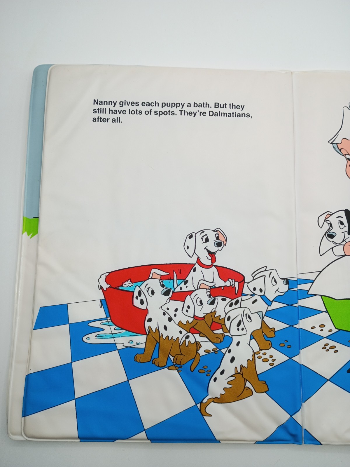Vtg.1992 The Walt Disney Co. 101 Dalmatians Lots Of Spots Soft Vinyl Bath Book