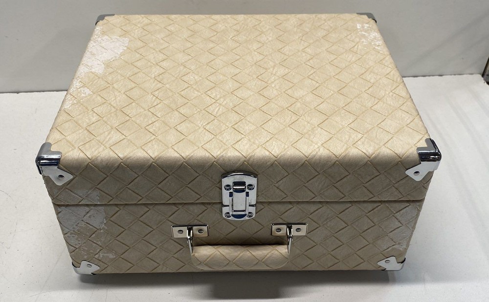 Crosley CR6232B-LT Turntable