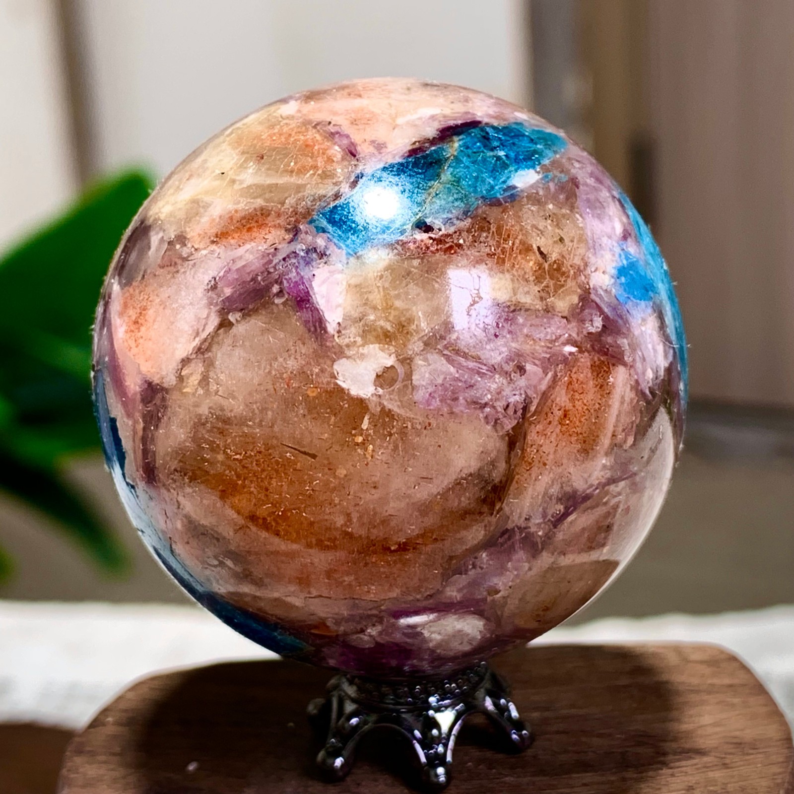 114G Natural Blue Aptite +Sun Stone purple lepidolite Sphere mineral sample