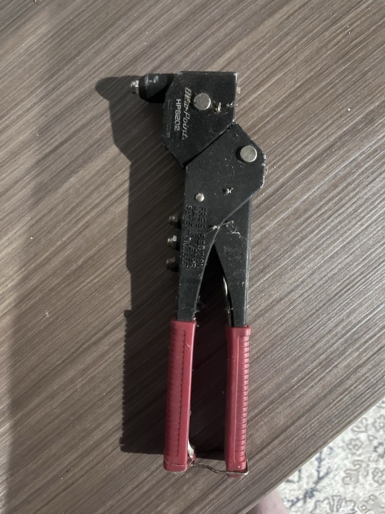 Arrow Swivel Head Rivet Tool
