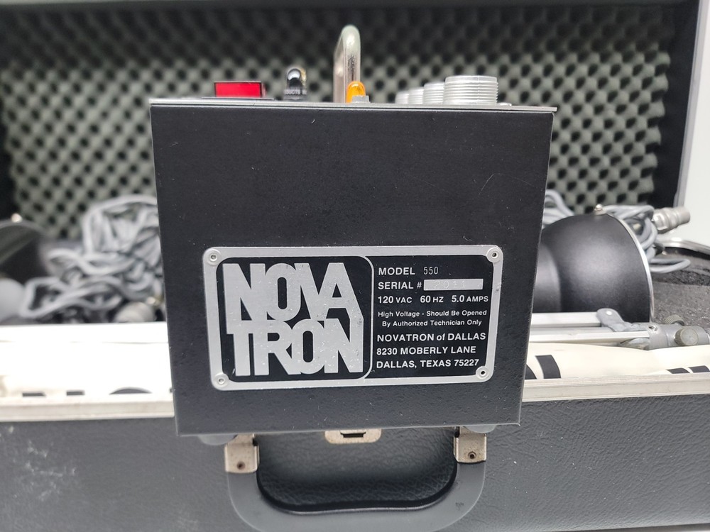 Novatron 550 Lighting Kit in Hard Case