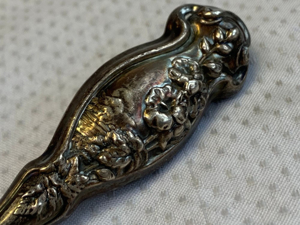 Vintage Sterling Silver Handled Button Hook Lace Puller Floral Repousse Design