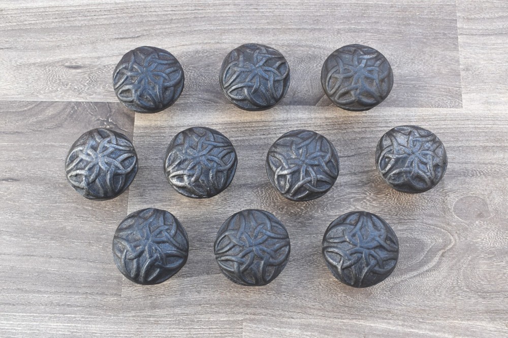 Vintage cast Iron door knobs cabinet round drawer handles pull rustic 10 pcs