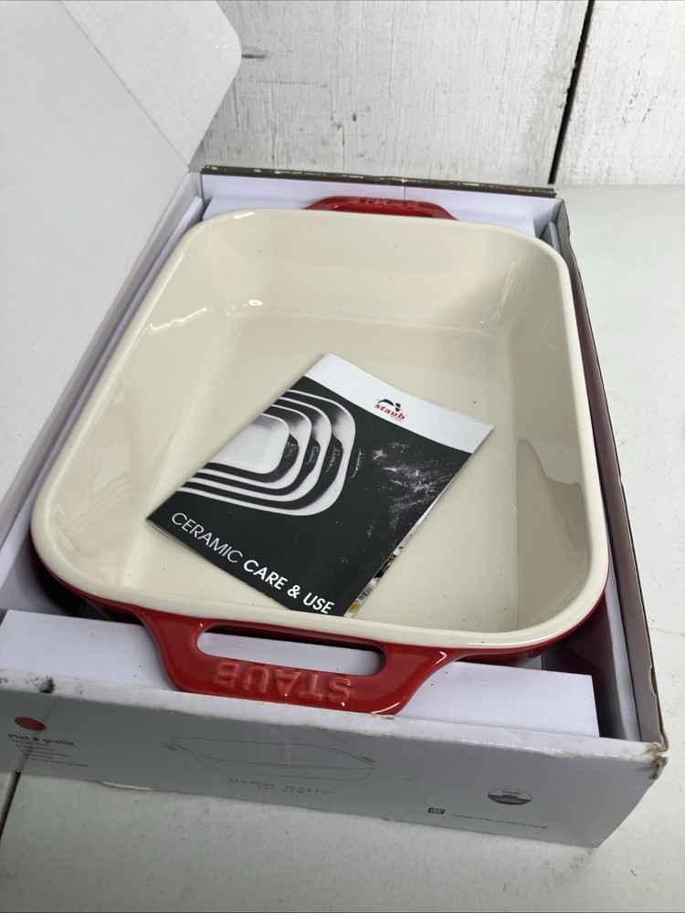 STAUB Cherry Red Ceramique Rectangular Gratin Baking Dish 10.5”x7.5” 2.5qt