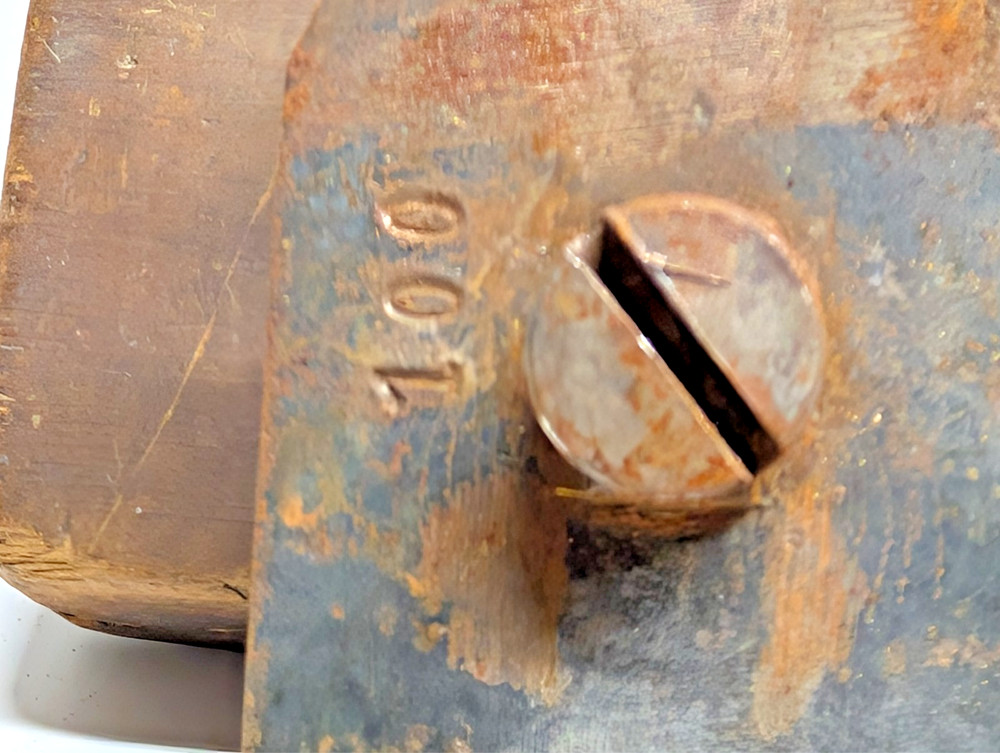 Antique Carpenter Woodworking Plane