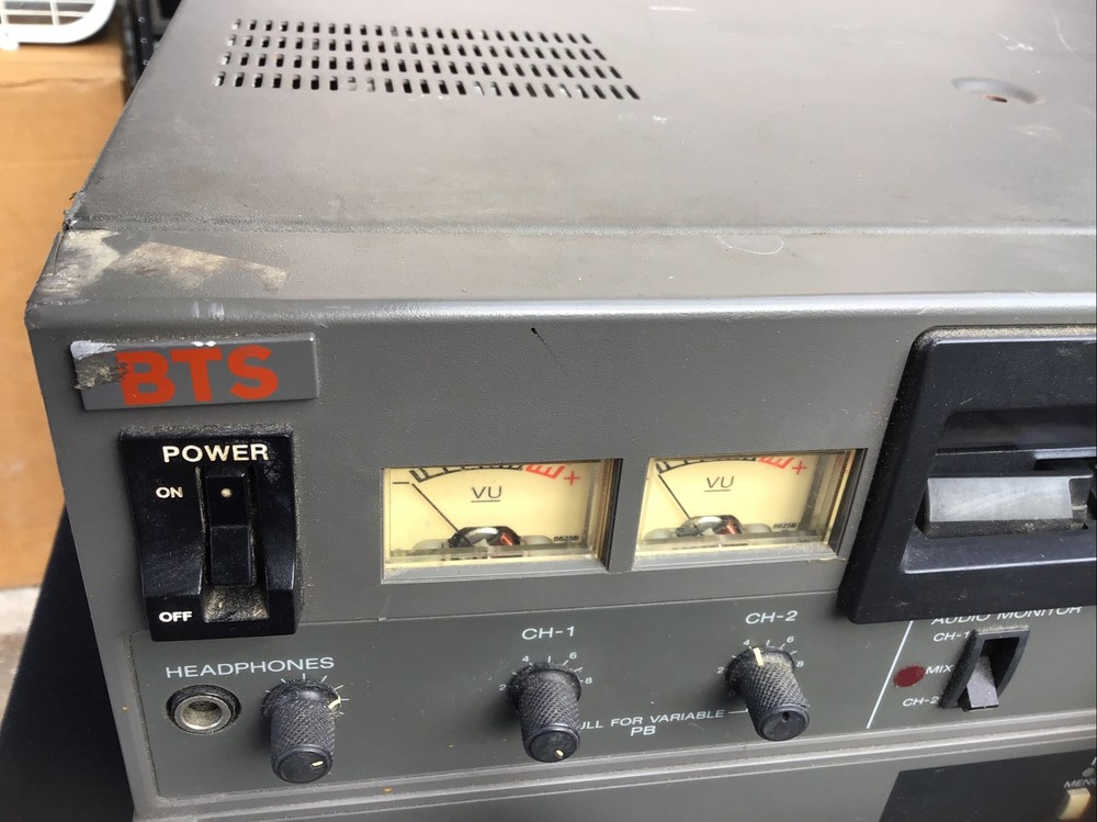 BTS Video Cassette Player PBC 2600