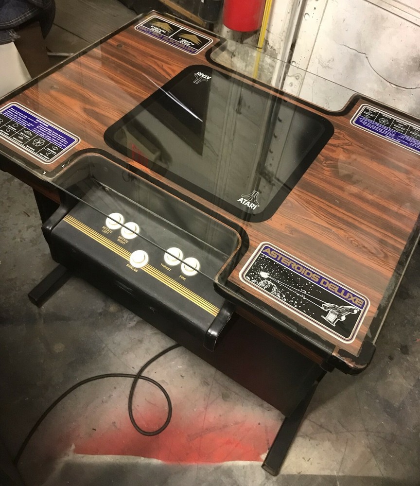 ASTEROIDS DELUXE ARCADE COCKTAIL MACHINE by ATARI 1980 (Excellent Condition)