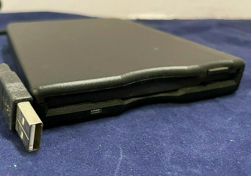 EXTERNAL FLOPPY DISK- SmartDisk FDUSB-B2 DT53FUE