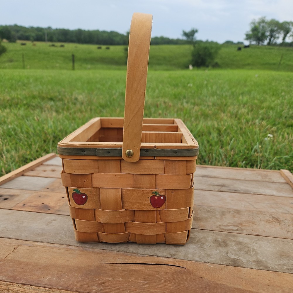 Wicker basket utensil caddy with handle apple decor