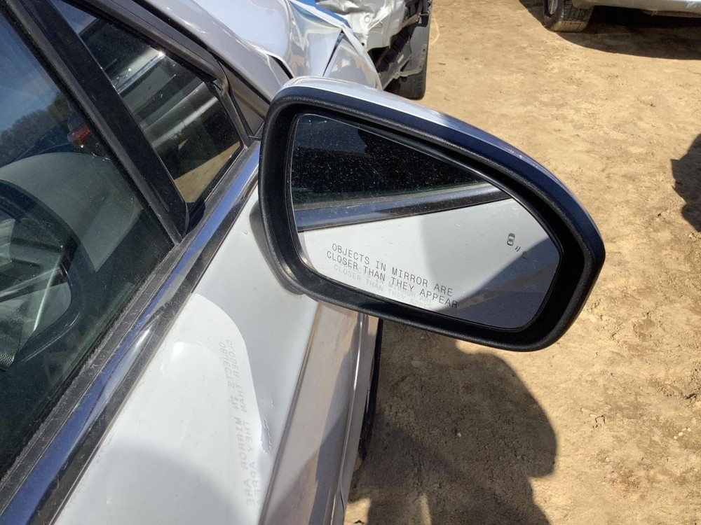 Fuse Box Engine Without Rain Sensor Fits 17-20 FUSION 4963100