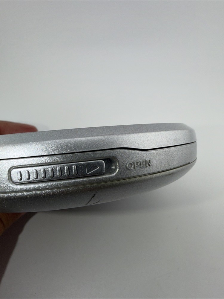 Memorex MPD8400 portable CD/MP3 player