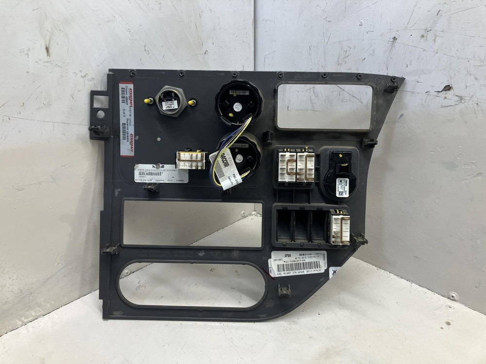 2013-2022 Peterbilt 579 SWITCH Dash Panel - Used