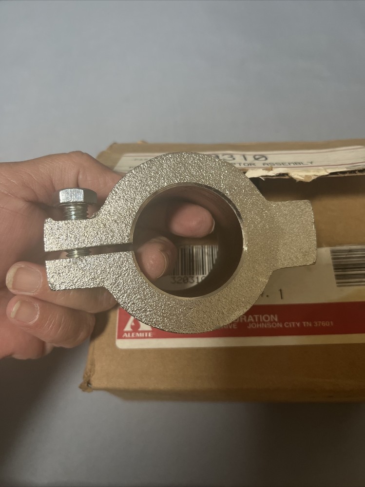 Alemite 320310 Drain Adaptor Assembly